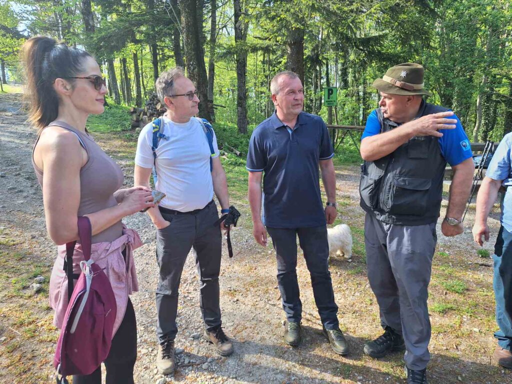 030525 Defibrilator 2