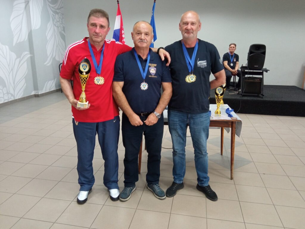 06e7bfe5 C759 4d19 A9e0 D24307496484