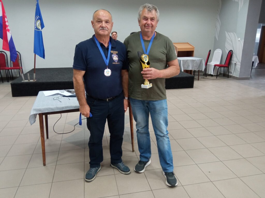 25fa2169 5ce9 4a8d B817 14065d3a95f0