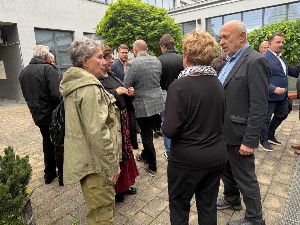 42dbf333 4e28 4bef Aa16 39dd16e7629f