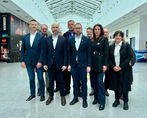 Zmajlović i Tomašević traže gradnju nove pruge između Samobora i Zagreba