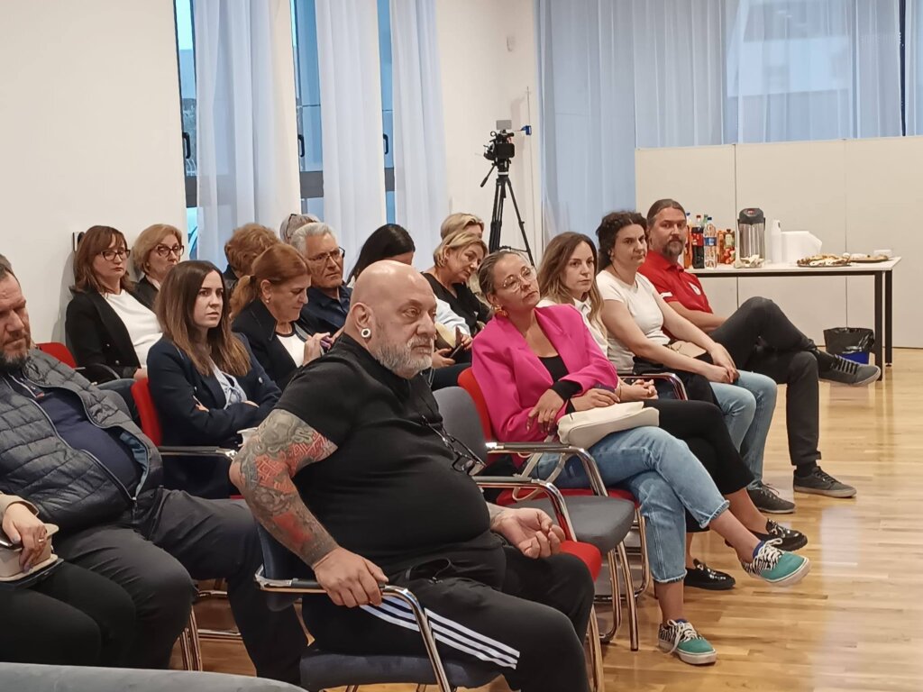 499969135 1937801693693348 8853841487783373192 N