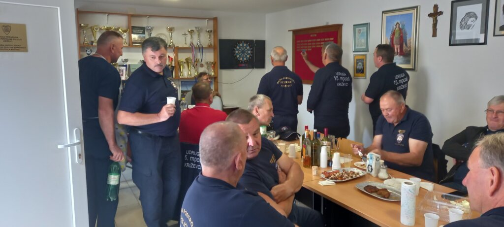 4fa4d02e Edda 400b 9104 50e8547db1ec