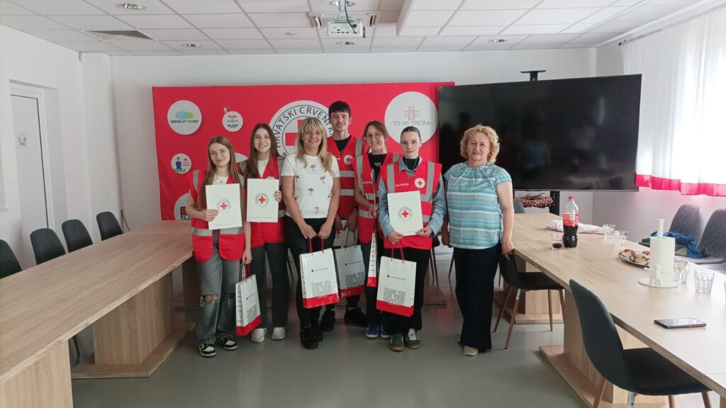 Vrbovečki Crveni križ uručio zahvalnice srednjoškolcima