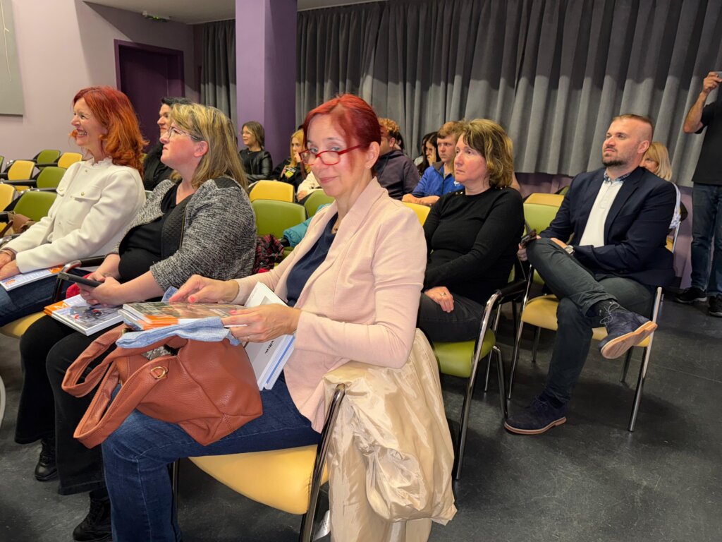 6fcbd752 4b4a 4735 A22e 5df1aec5ee10