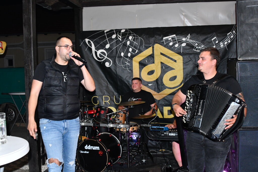 [FOTO] Zabava u Bočkovcu, Caffe bar Tea slavi 5. rođendan