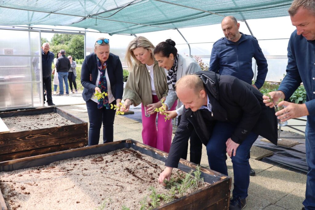 [FOTO] U Herešinu predstavljen rasadnik za ozelenjivanje urbanih prostora
