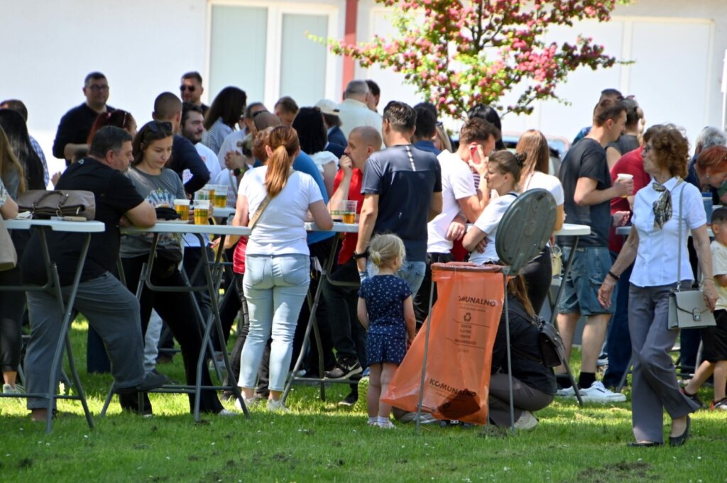 Photo 2025 05 01 15 29 45(2)