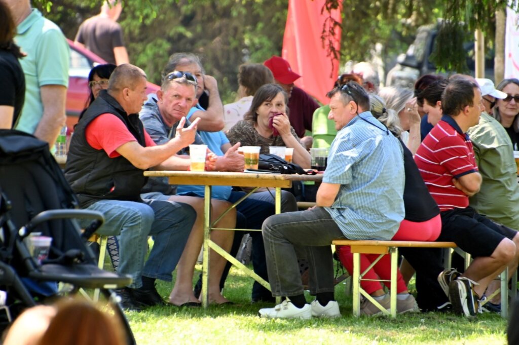 Photo 2025 05 01 15 30 32(6)