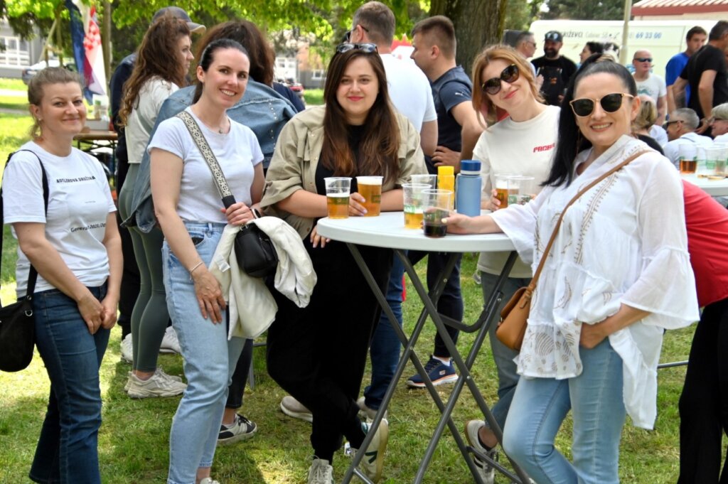 Photo 2025 05 01 15 30 39(2)