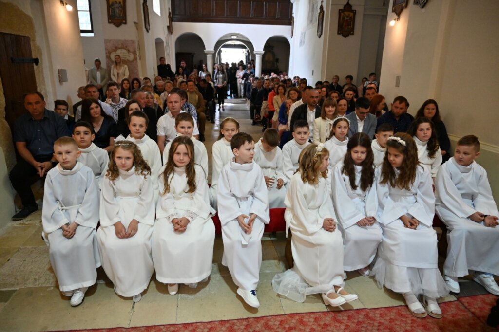 Photo 2025 05 18 18 42 01