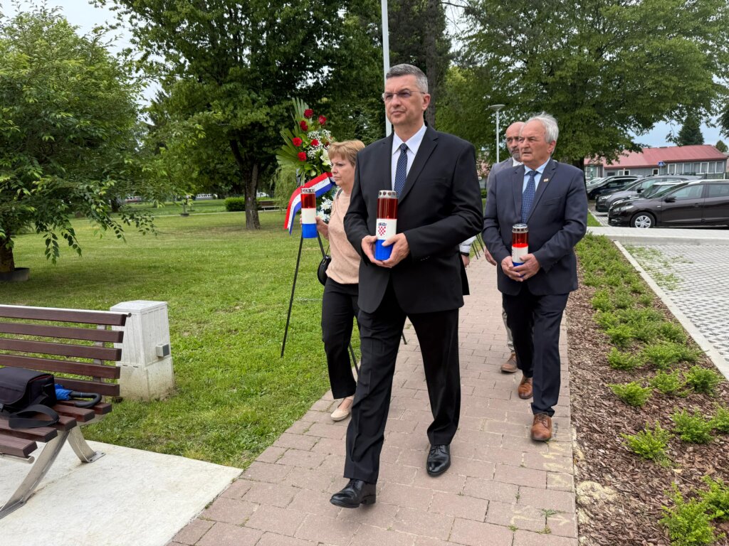 Photo 2025 05 30 09 26 55(1)