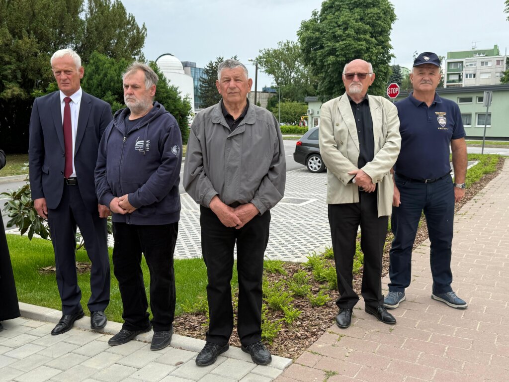 Photo 2025 05 30 09 26 58(2)