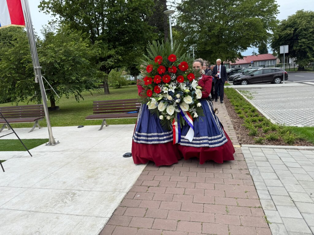 Photo 2025 05 30 09 28 58(3)