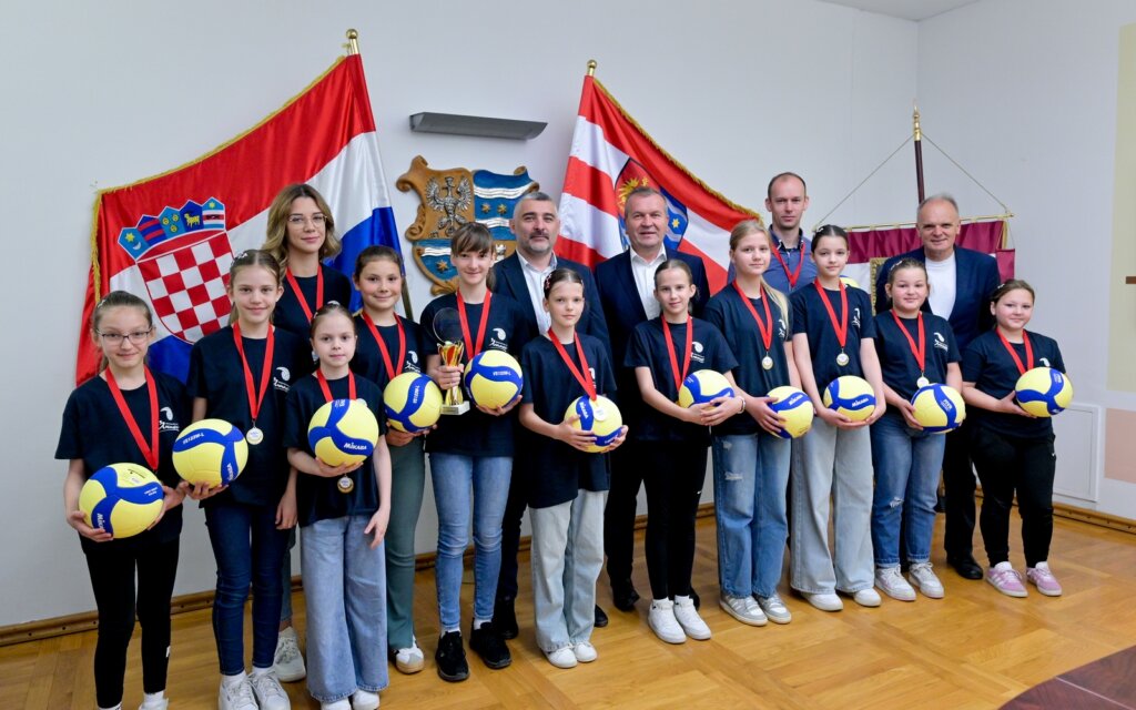 Prijem Odbojkasice (22)