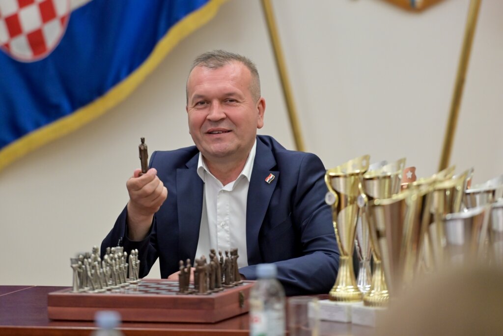 Zupanija Sahisti (7)