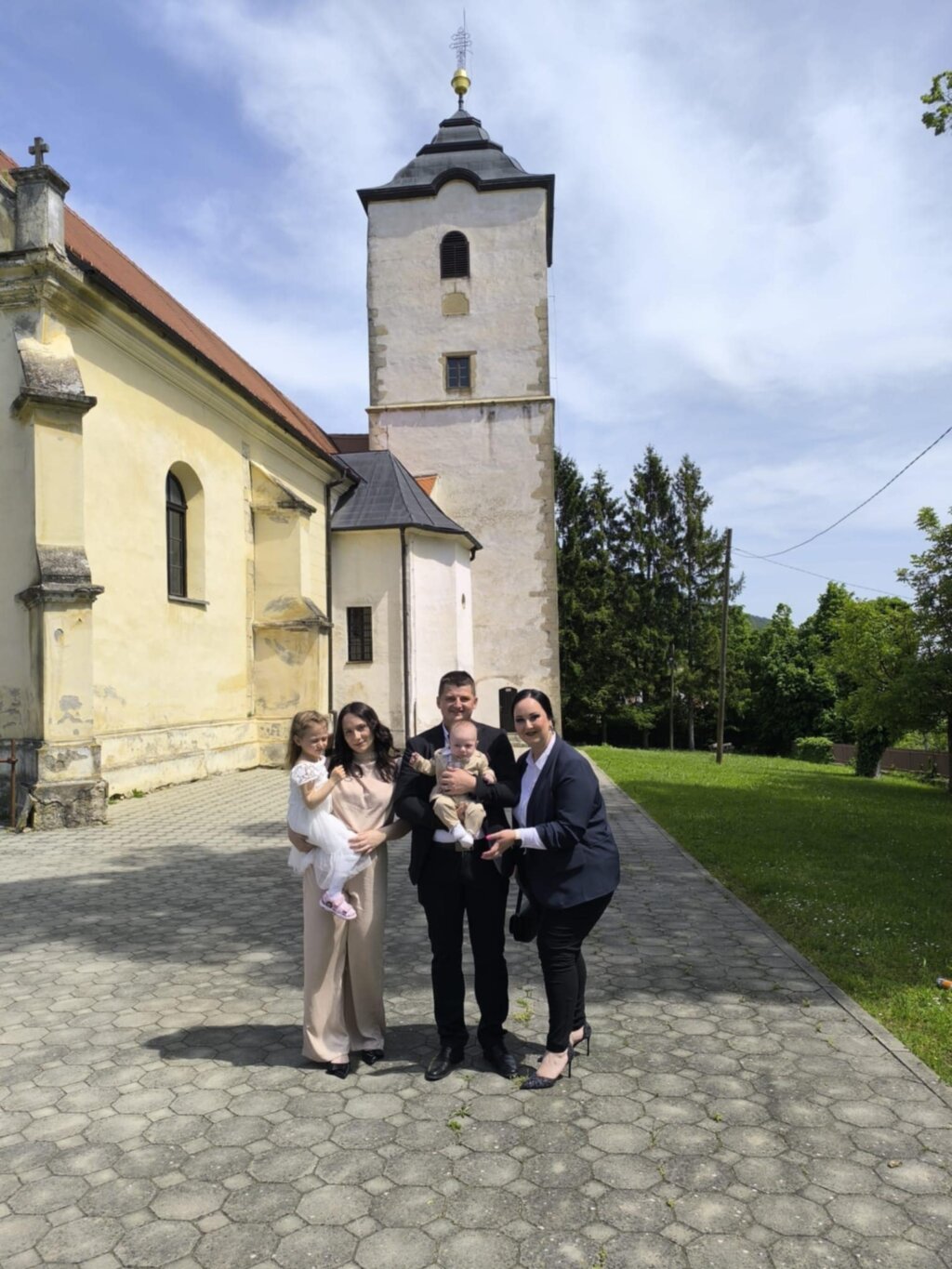 Att.d6zz8kzq5ec0yz Uovjchcqx2logvc1laek1m64xpek