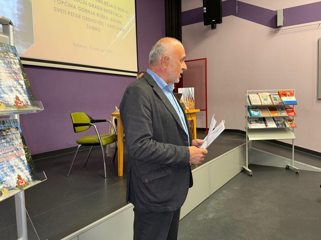 Bb83b869 1bef 49f3 980c C6700dd3ef2c