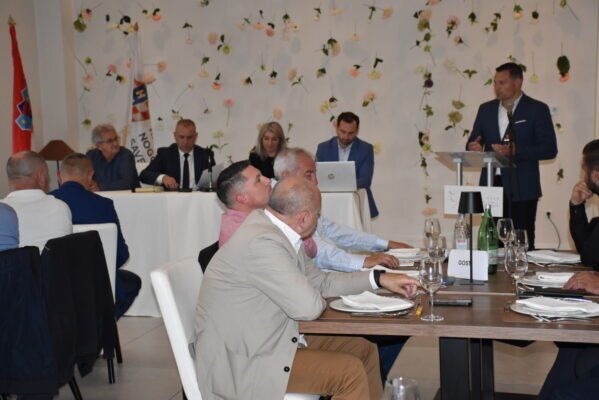 Dsc 0414 1 599x400.jpg 648x432 Q85 Subsampling 2