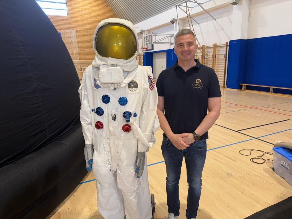 Mobilni Planetarij Modec (10)