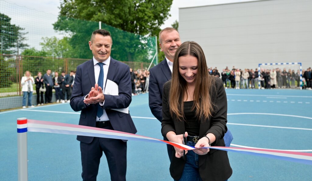 Srednja Strukovna Skola Vz Otvorenje Igralista Mural 2025 (1)