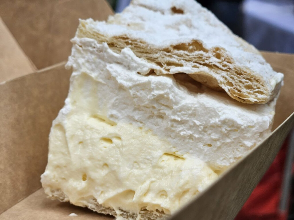 Na Zrinjevcu održana degustacija veganskih kolača