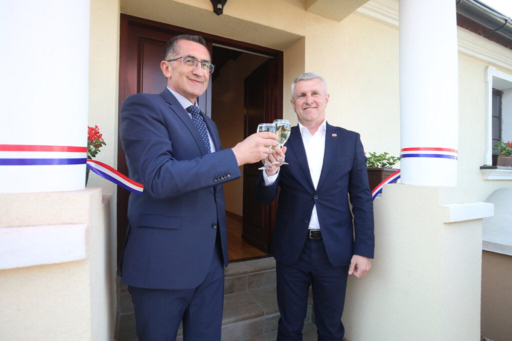 Vinogradarska Kuca Tuzno Otvorenje 2025 (13)