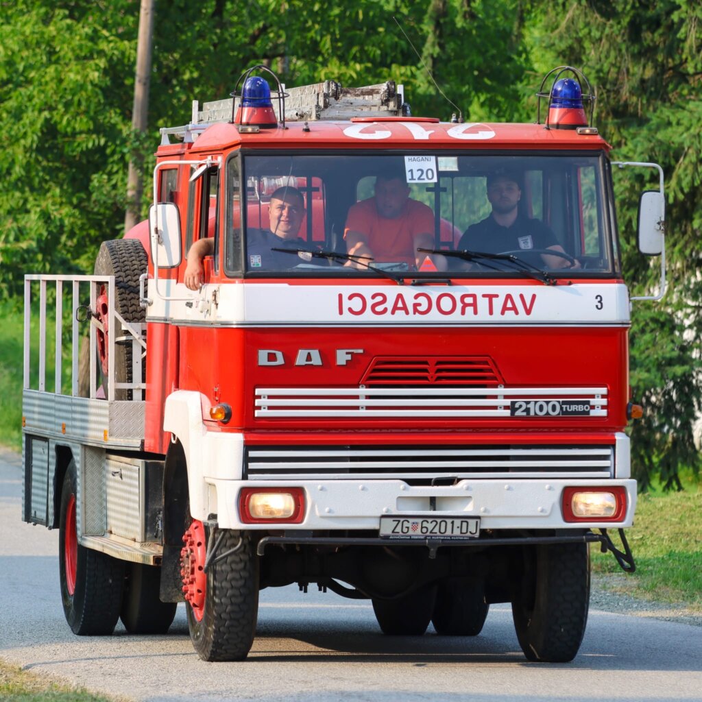 0aa681fc 5387 445e A344 B94d7e044667