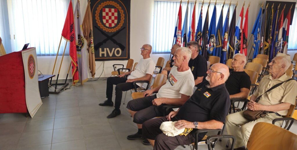 2c62cc2d 4c86 41ea Aeef B9d25c360ad4