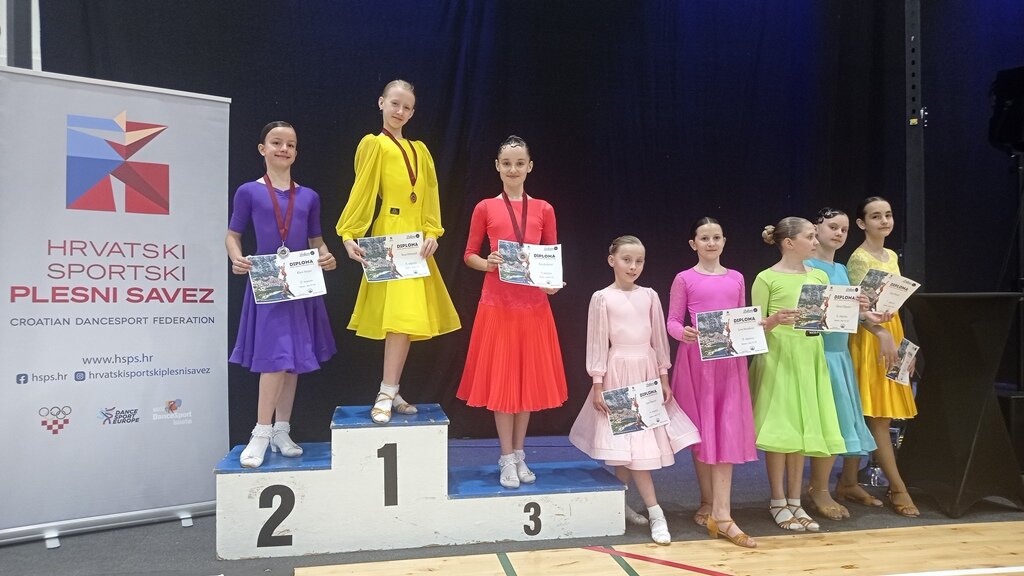 3. Bt Klara Una I Sara