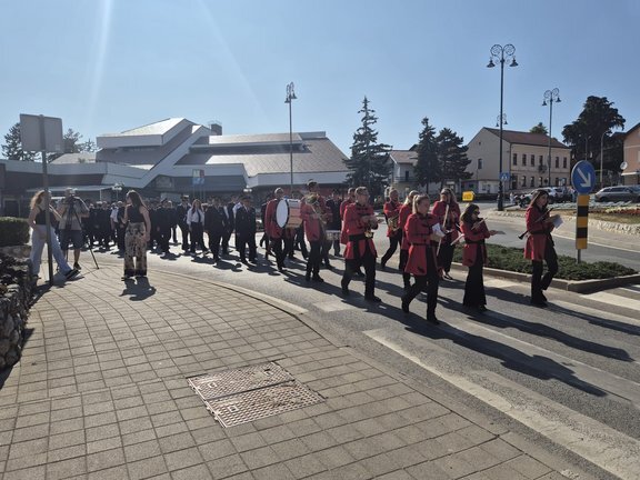 3474b490 18a0 4312 876a 4346b9a89a49.jpg 648x432 Q85 Subsampling 2