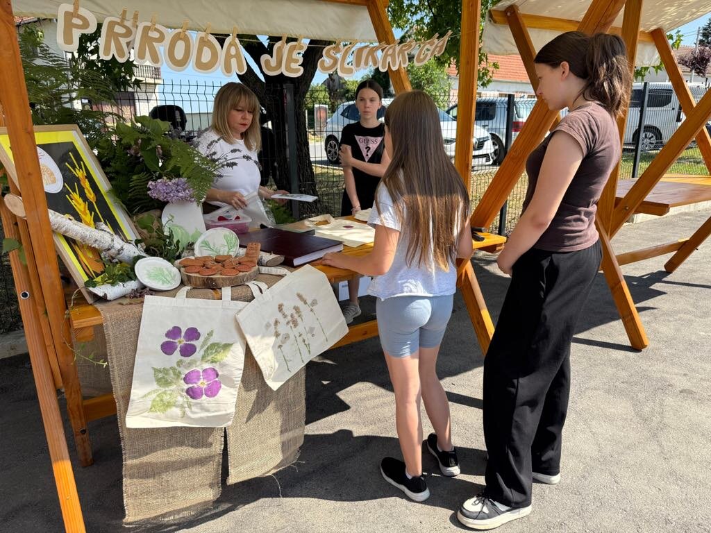 382c8fc3 78df 4e2a 9392 Dd6e6e345431