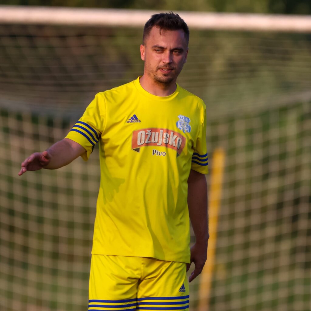 3ec6a473 685b 4e4c 9f23 7523a8909340