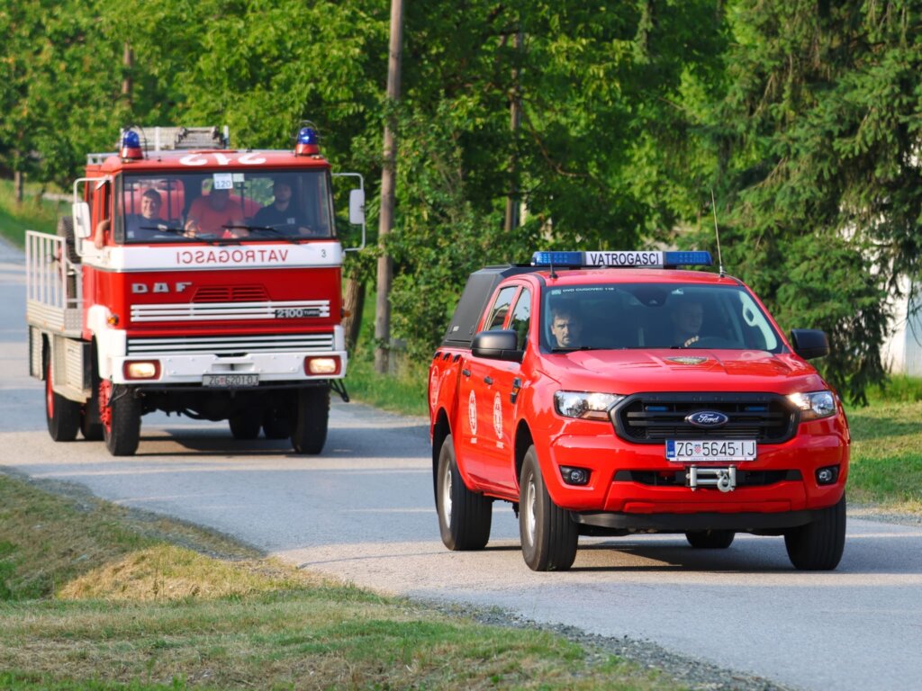 3f499701 18f2 4f9e Be79 385d3ed000ea