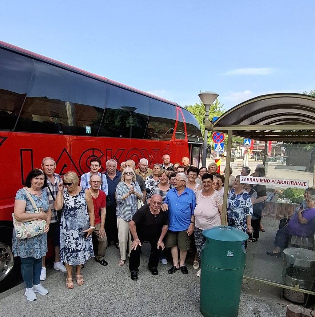 49c1f27e D741 4a1d 8e7d 6b3bf30c2d74