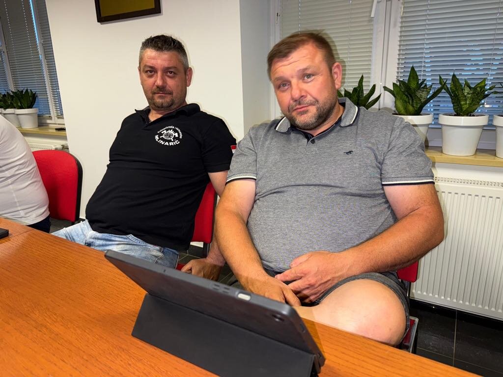 4b9e8a0d 8740 40b7 85af Bb44d200b1c3