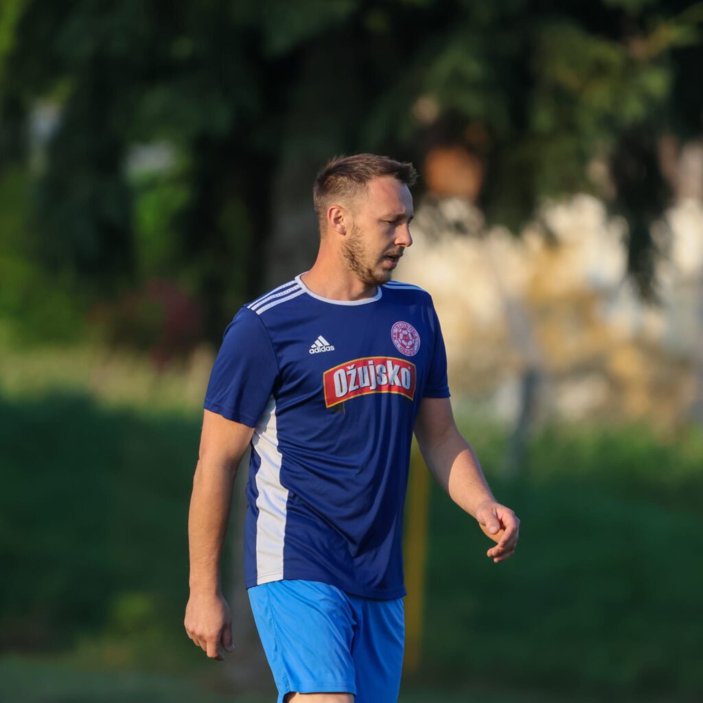 5ec24ec7 Ebde 4314 B207 69caf4817108