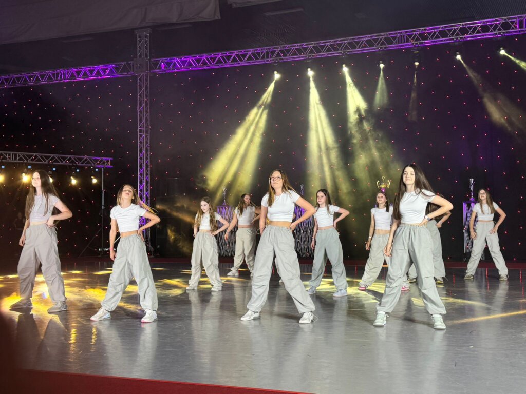 70d9344f F41b 44db Af82 603f2dbec0c2