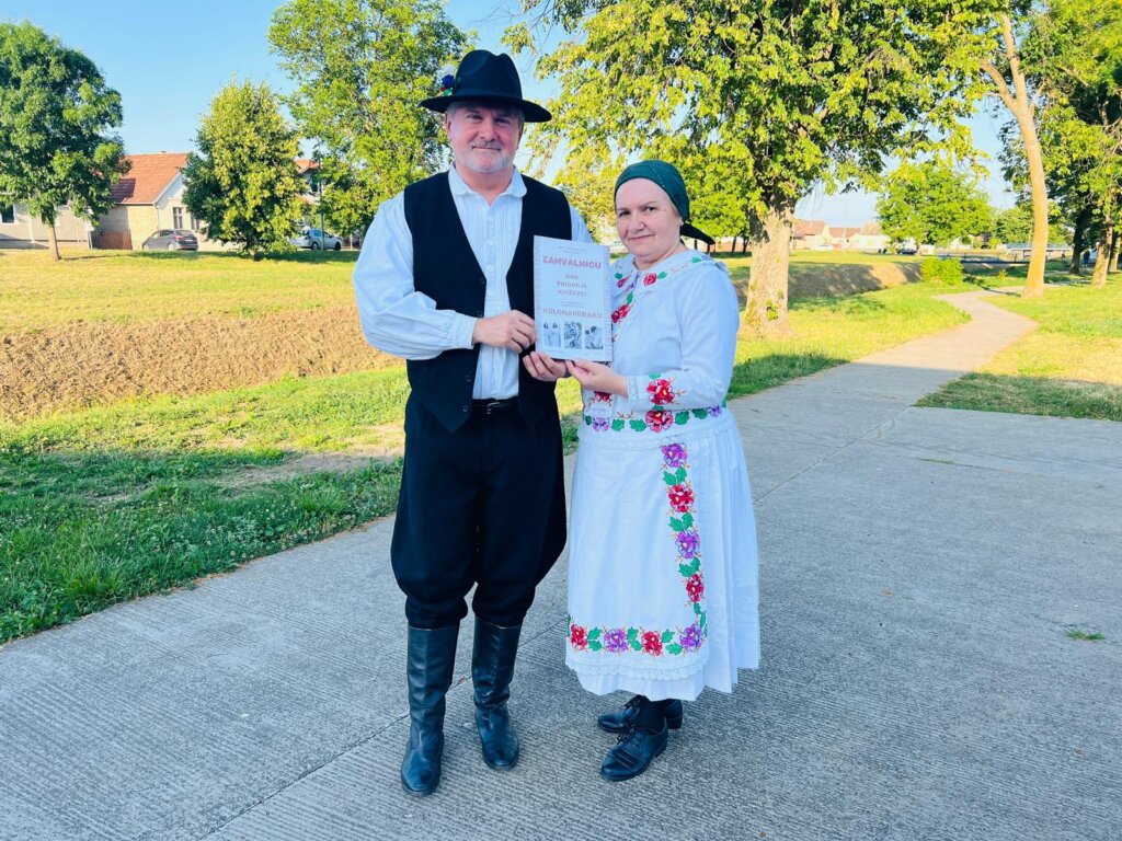 75947196 Bbe1 4275 Ae15 126f05f7c5cc