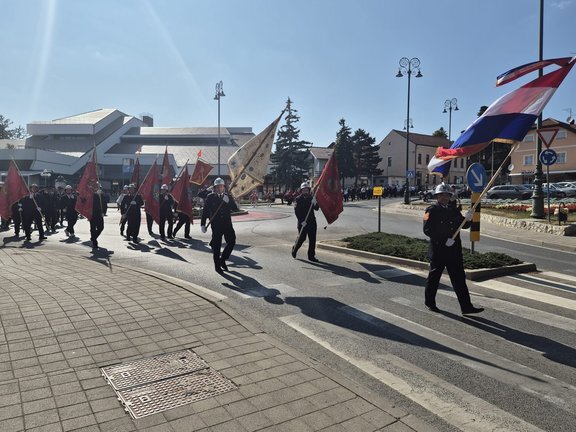 8a204423 B933 450d B3b8 E4b41b85d3d7.jpg 648x432 Q85 Subsampling 2