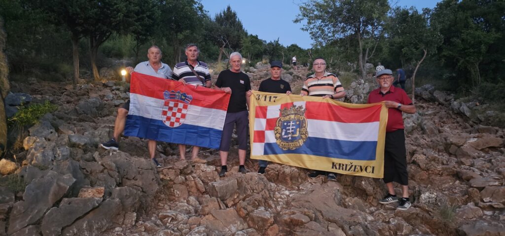 90d71bea Eef6 4419 926a E64ac8ea4f82