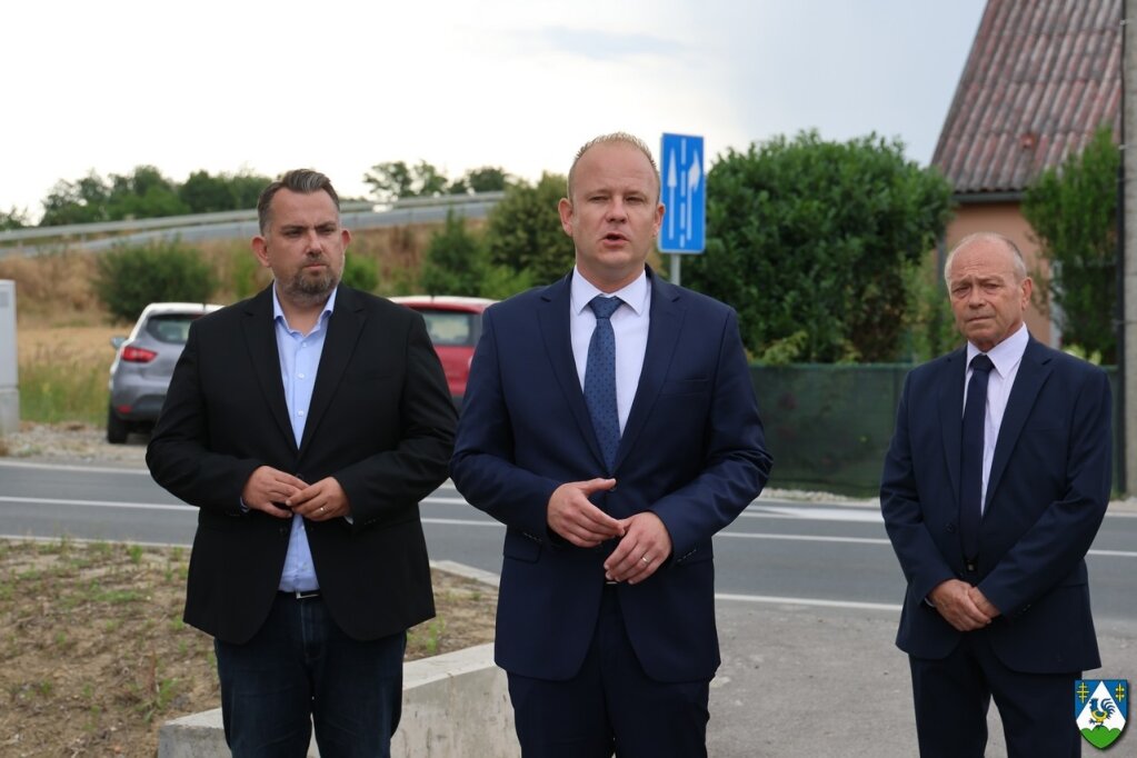 Cn9a1242 1024x682 Equal