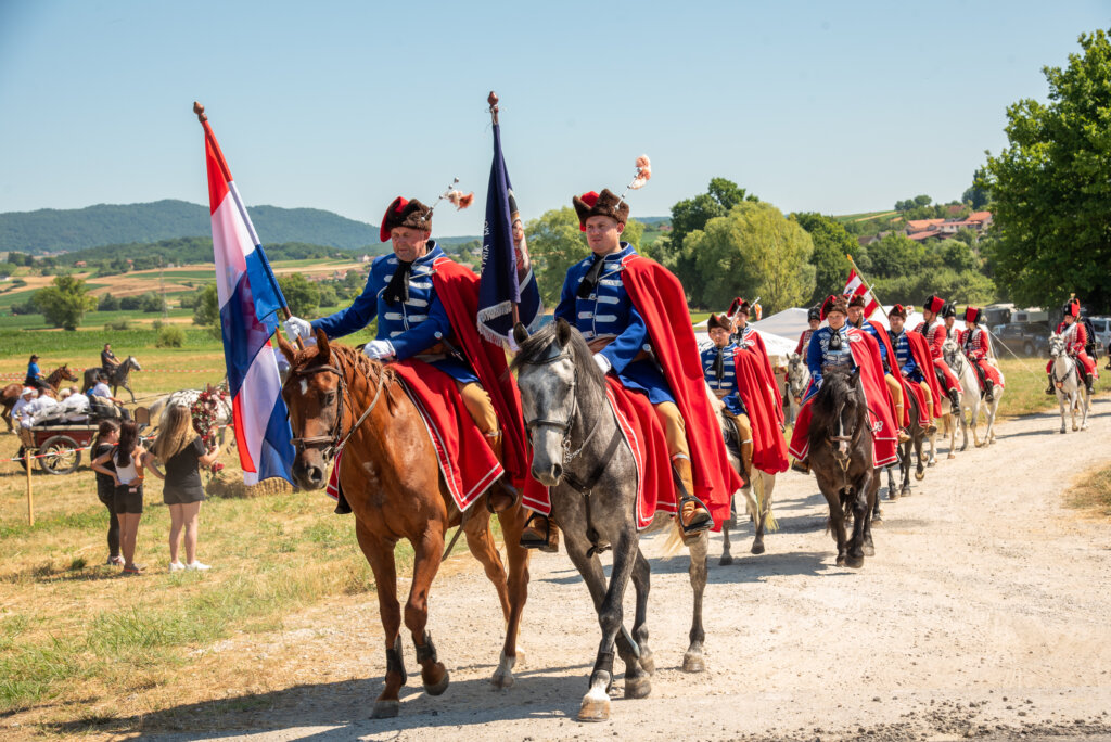 [FOTO/VIDEO] Konjičke igre i 2. Kup Gašpara Orehovečkog održan u Svetom Petru Orehovcu