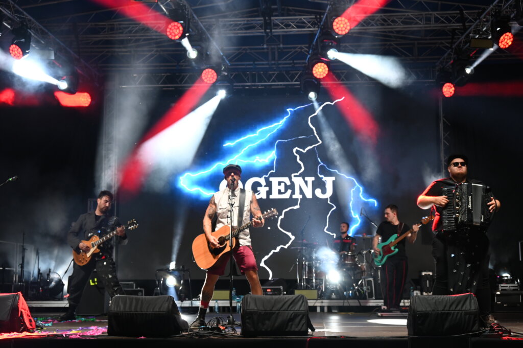 [FOTO] PICOKIJADA Ogenj zapalio đurđevačku publiku