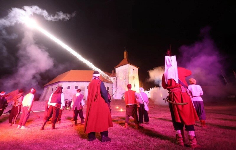 Za sudjelovanje u scenskom prikazu Legende o Picokima prijavljeno 400 statista, u tijeku su probe