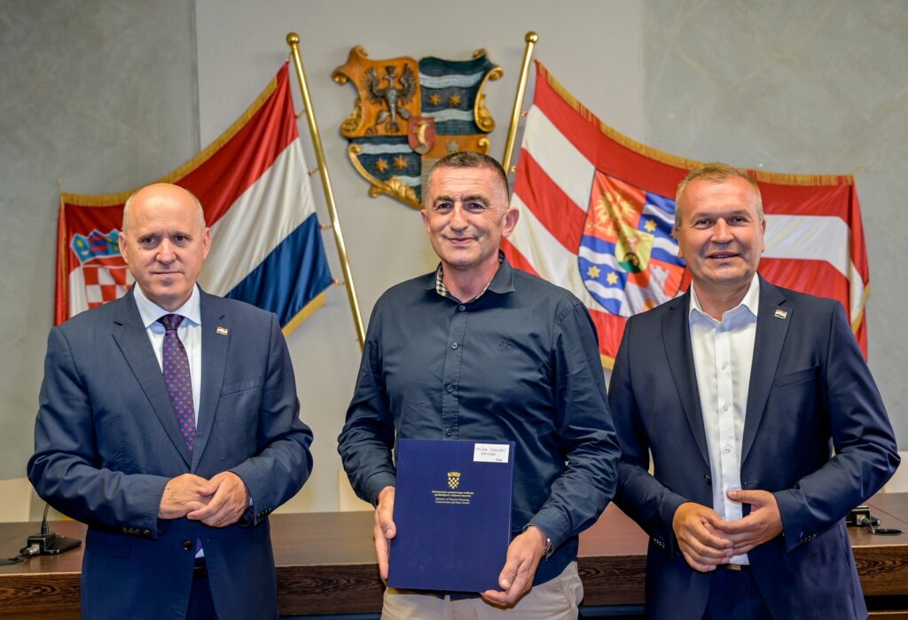 Ministar Bacic Ugovori (66)