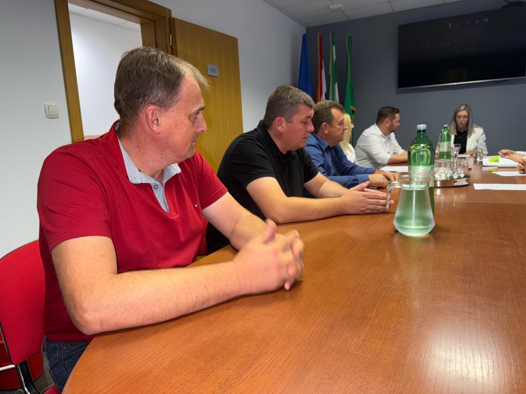 Photo 2025 06 04 20 31 59 2