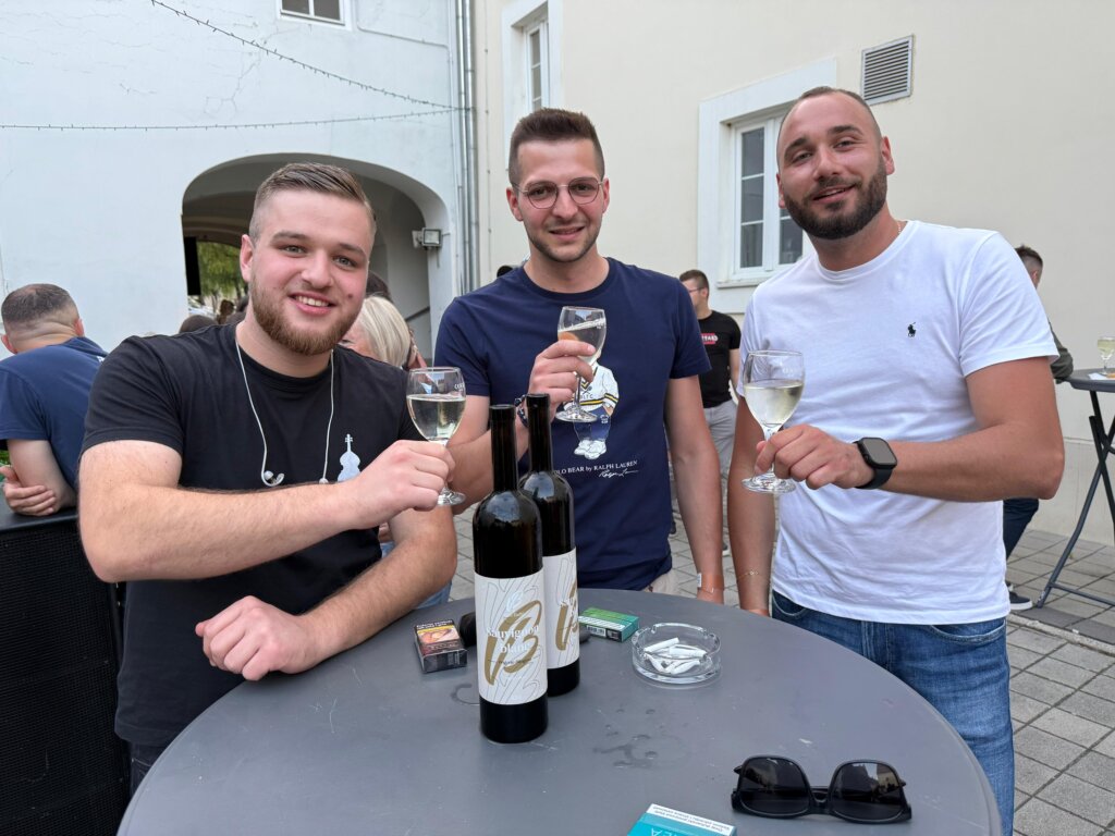 Photo 2025 06 07 20 42 51(1)