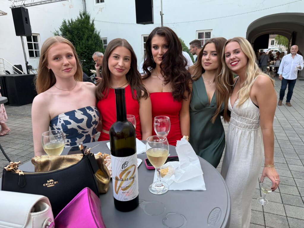 Photo 2025 06 07 20 42 54(1)