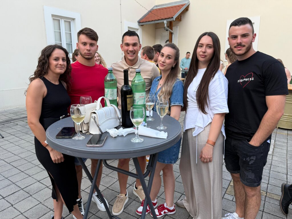 Photo 2025 06 07 20 42 56(1)